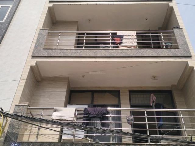 Land for sale in East Delhi, Deri