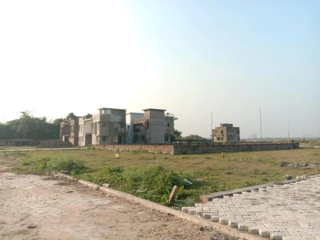 Land for sale in Hatisala, South 24 Parganas