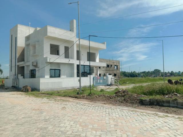 Land for sale in Hatisala, South 24 Parganas