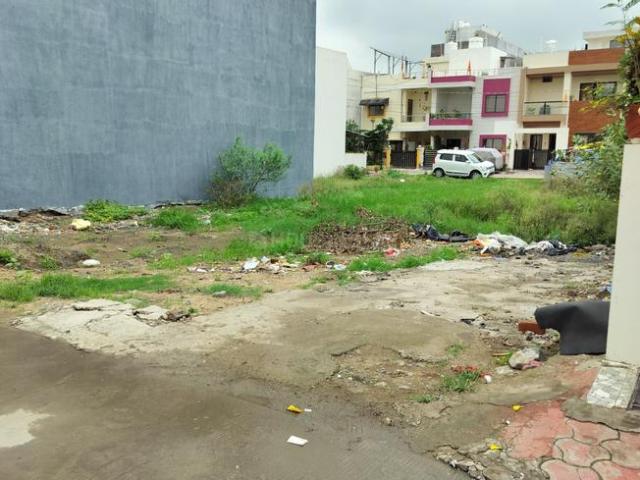 Land for sale in Madya