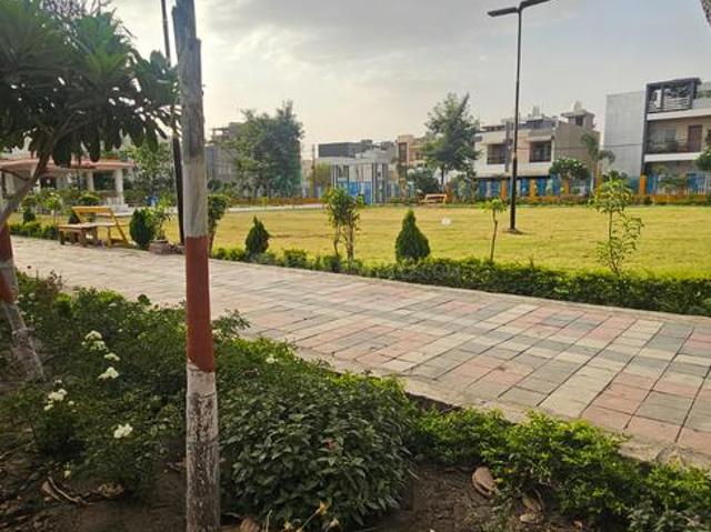 Land for sale in Madya