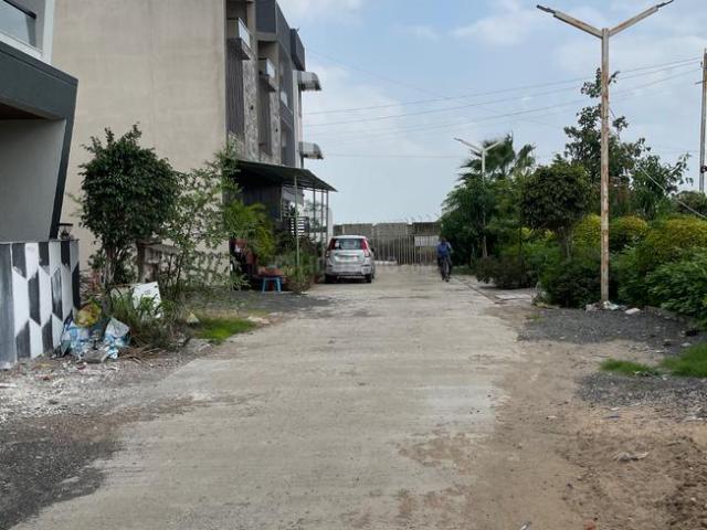 Land for sale in Madya