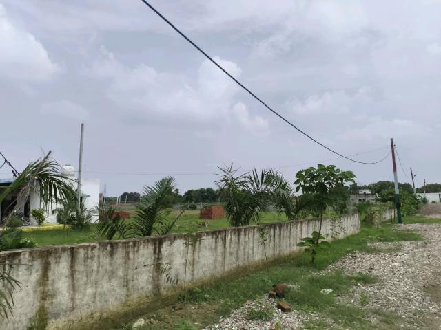 Land for sale in South West Delhi, Deri