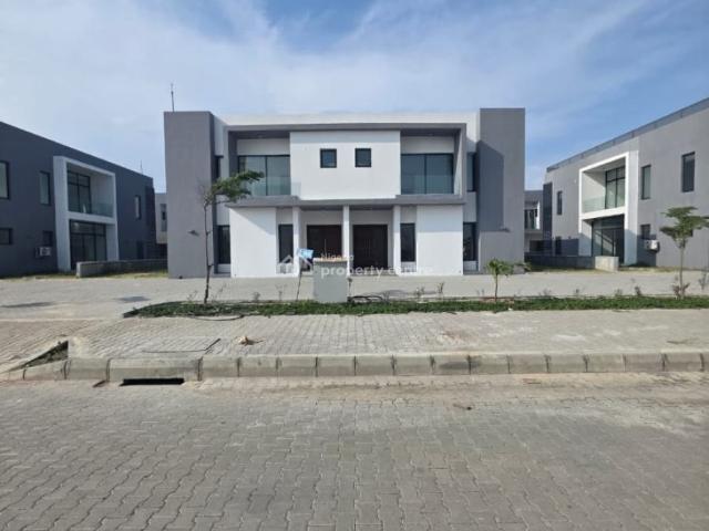 Land for sale in Eti Osa, Lagos