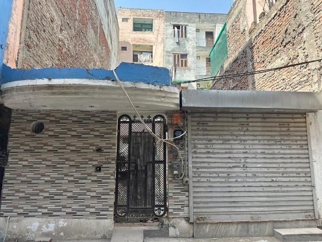 Land for sale in South West Delhi, Deri