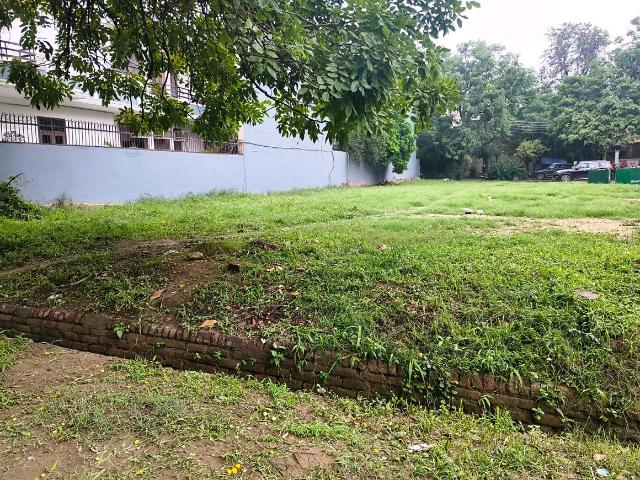 Land for sale in Hariana