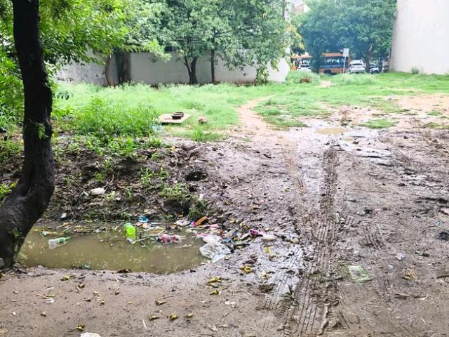 Land for sale in Hariana