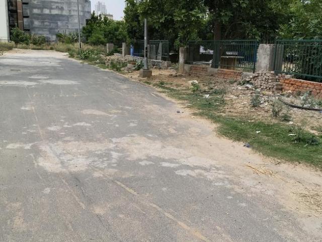 Land for sale in Hariana