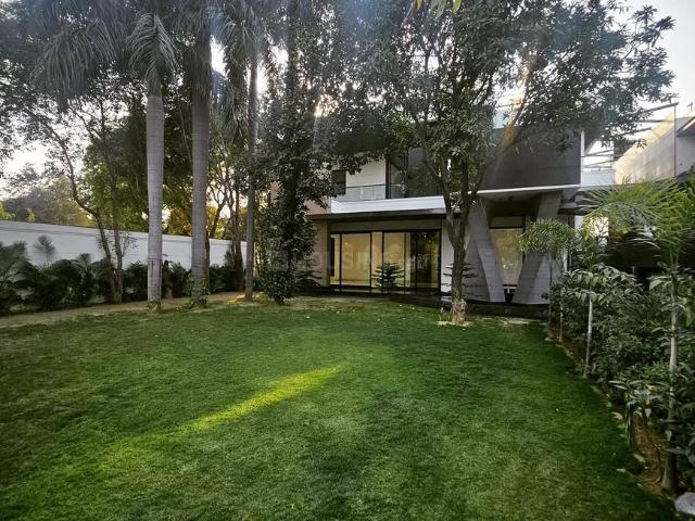 Land for sale in Hariana