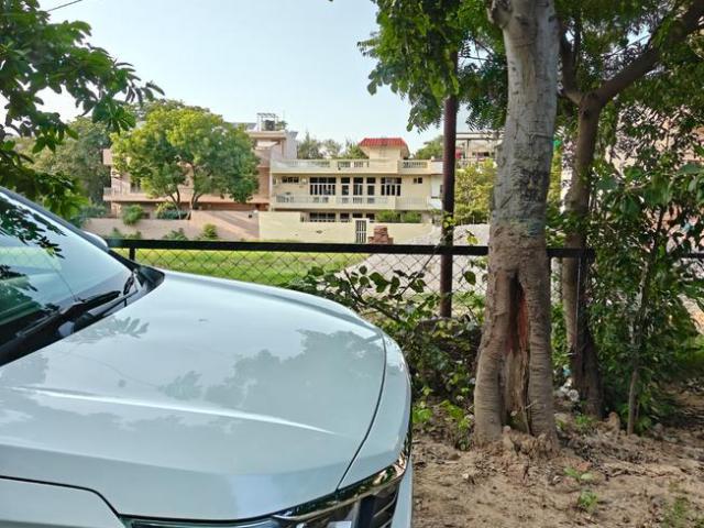 Land for sale in Hariana