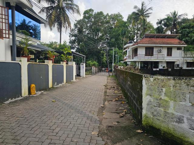 Land for sale in Cochin, Kerala