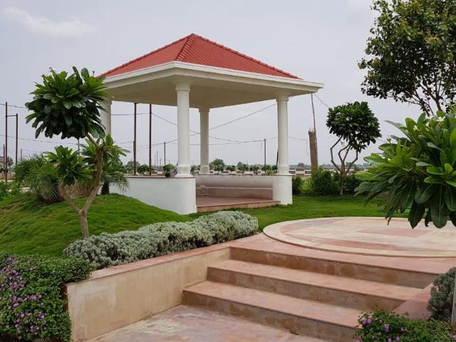 Land for sale in Madya