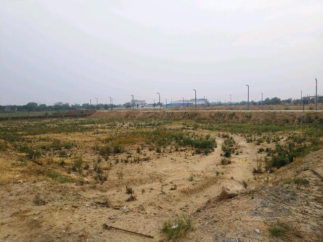 Land for sale in Hariana