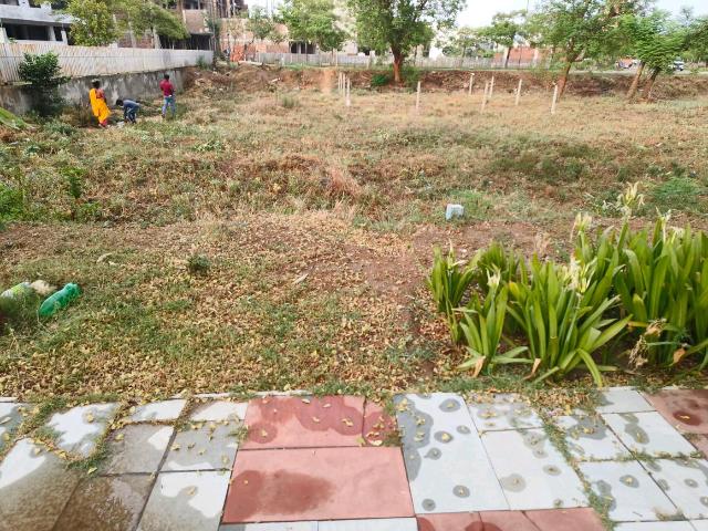 Land for sale in Hariana