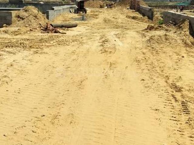 Land for sale in Hariana