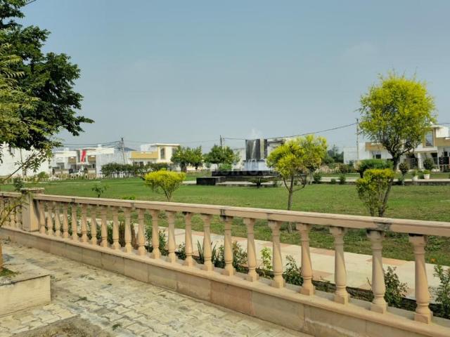 Land for sale in Agra