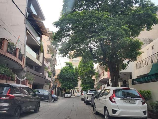 Land for sale in West Delhi, Deri