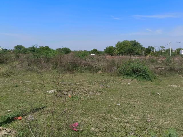 Land for sale in North Delhi, Deri