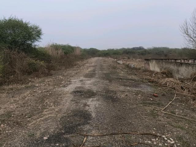 Land for sale in North Delhi, Deri