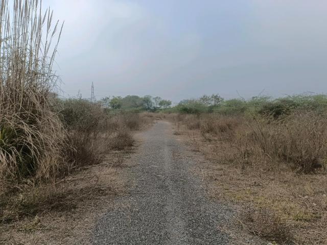 Land for sale in North Delhi, Deri
