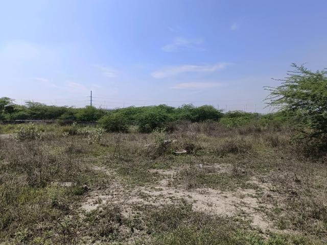 Land for sale in North Delhi, Deri