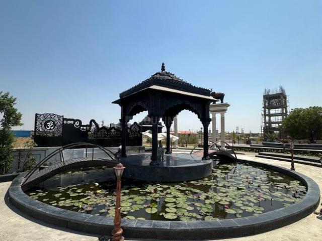 Land for sale in Madya