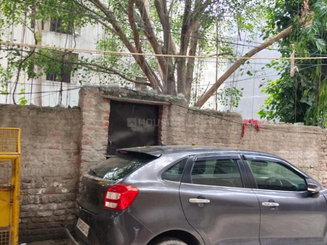 Land for sale in South Delhi, Deri