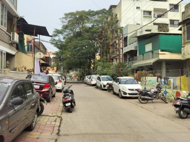 Land for sale in Madya