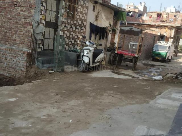 Land for sale in West Delhi, Deri