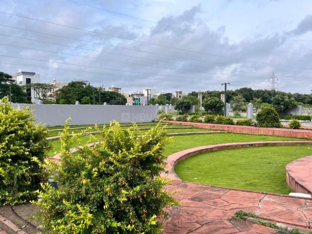 Land for sale in Madya