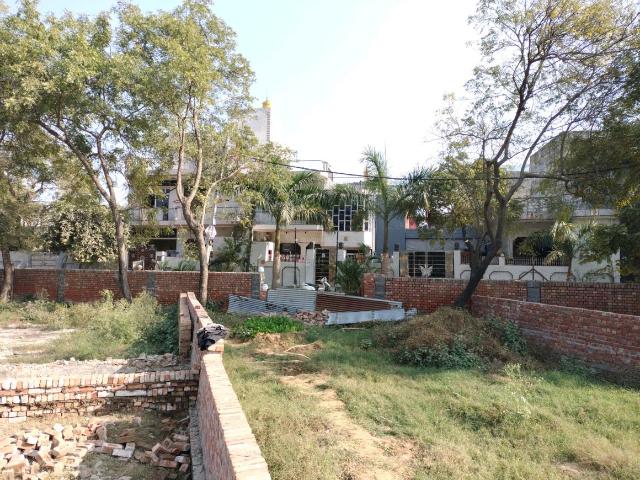 Land for sale in South West Delhi, Deri