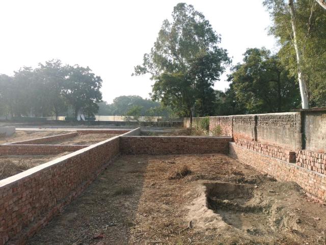 Land for sale in South West Delhi, Deri