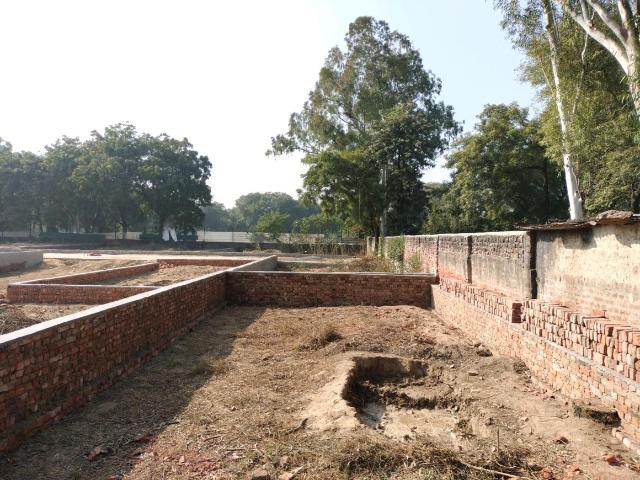 Land for sale in South West Delhi, Deri