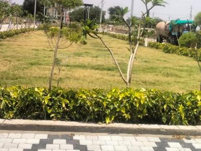 Land for sale in Madya