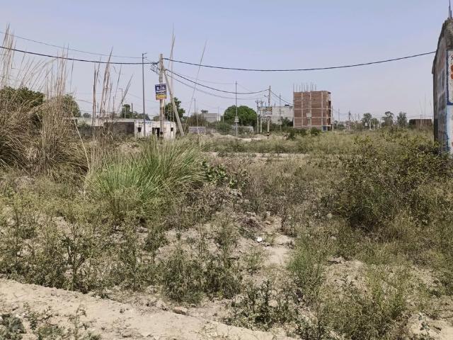 Land for sale in North Delhi, Deri
