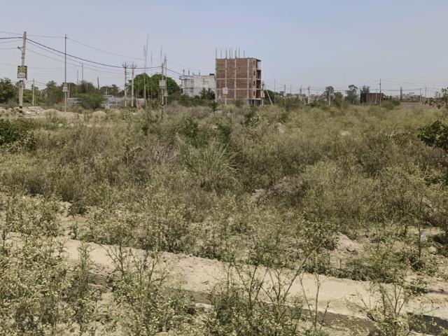 Land for sale in North Delhi, Deri