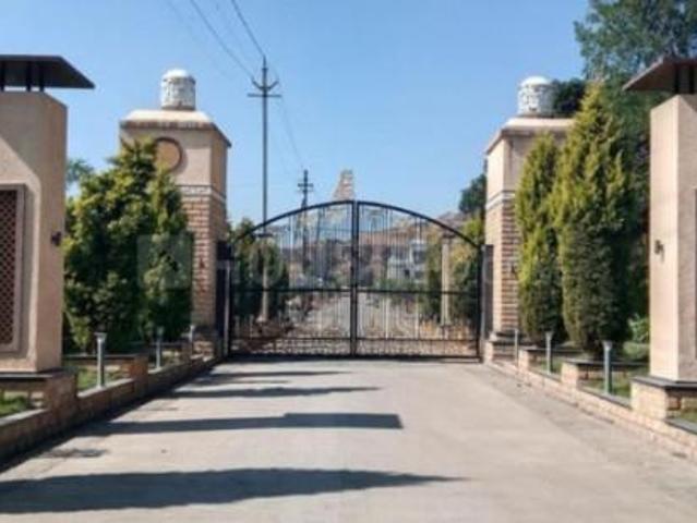 Land for sale in Madya