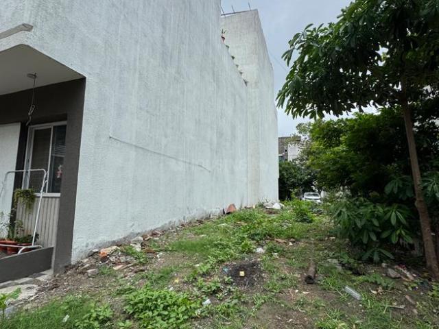 Land for sale in Madya
