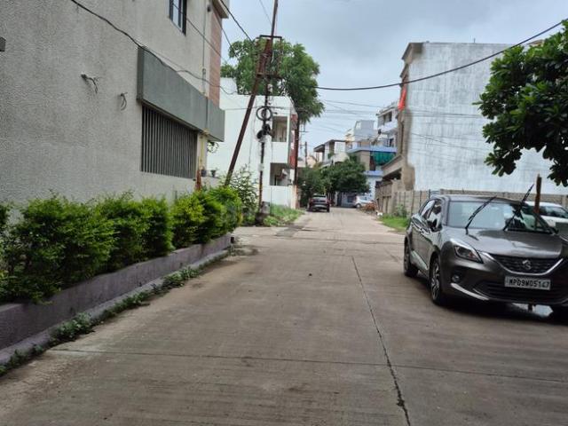 Land for sale in Madya