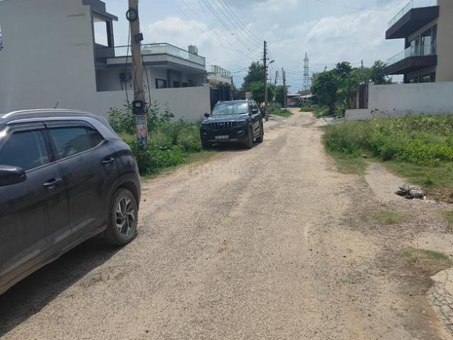 Land for sale in Hariana