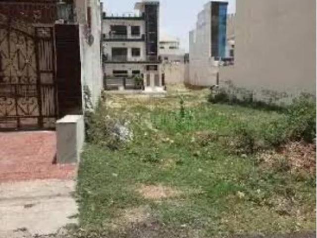 Land for sale in Hariana