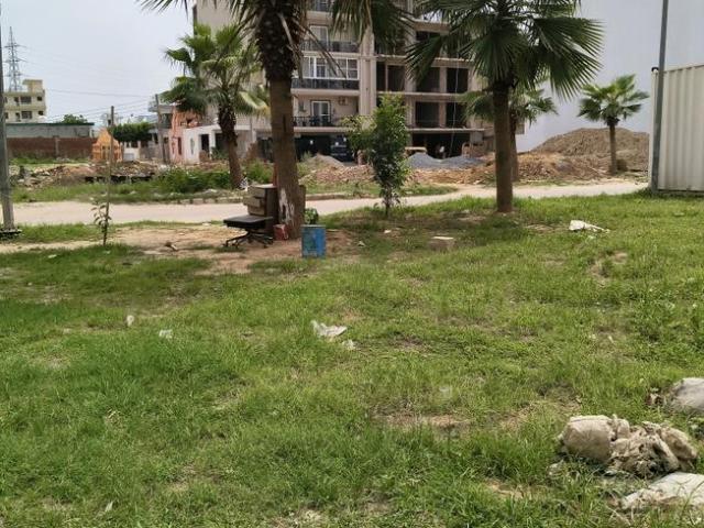 Land for sale in Hariana