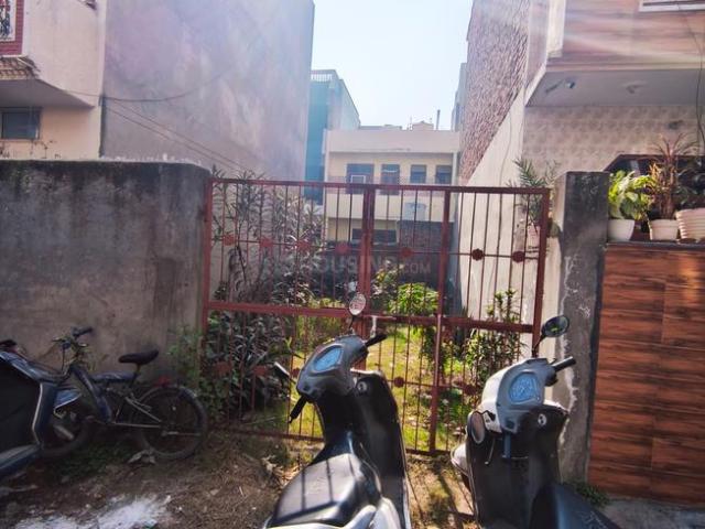 Land for sale in Hariana