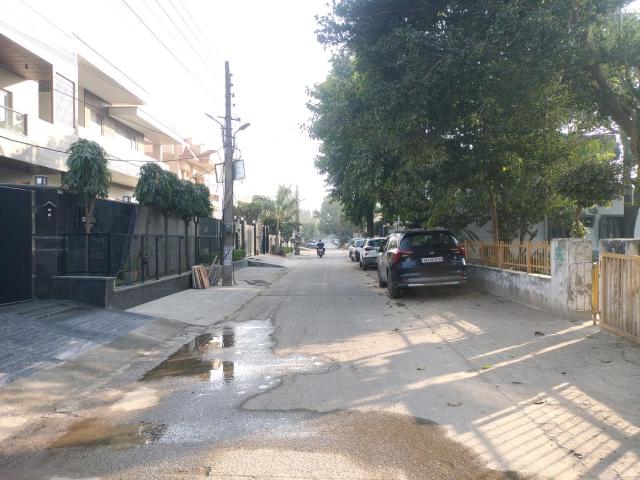 Land for sale in Hariana