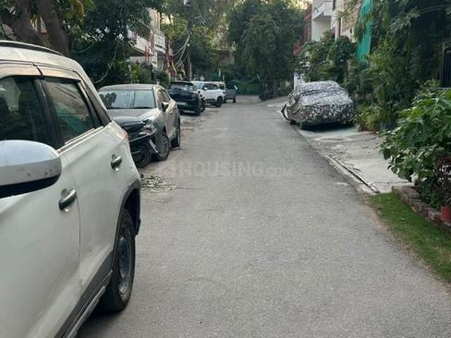 Land for sale in Sector 11, Noida