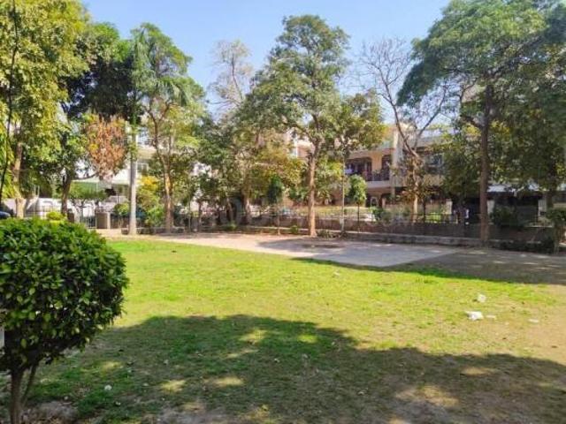 Land for sale in Sector 11, Noida
