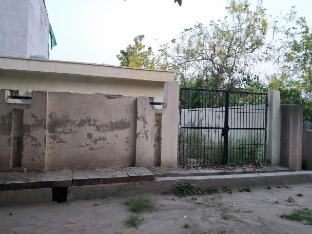 Land for sale in Sector 122, Noida