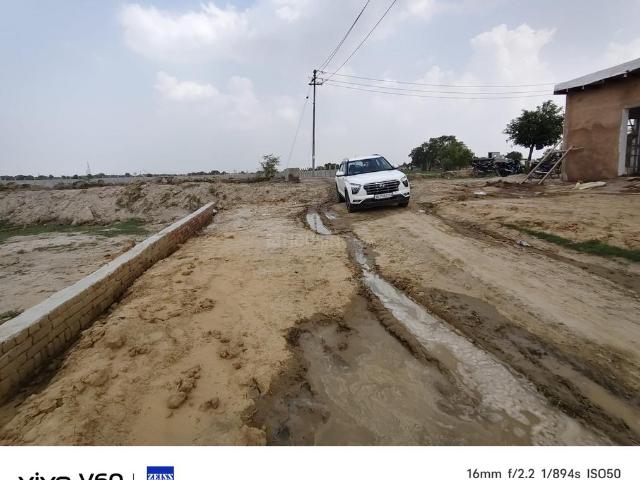 Land for sale in Greater Noida - Delhi, Arunachal Pradesh