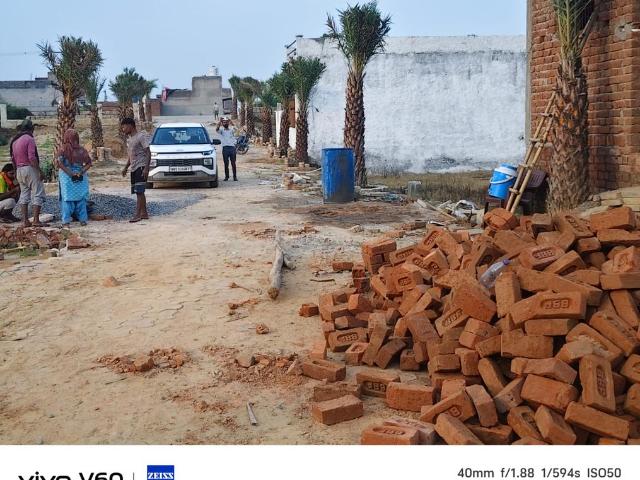 Land for sale in Greater Noida - Delhi, Arunachal Pradesh