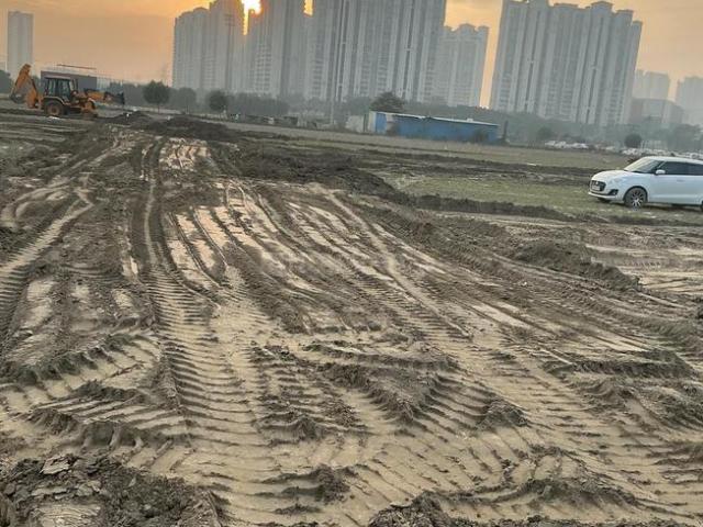 Land for sale in Greater Noida - Delhi, Arunachal Pradesh